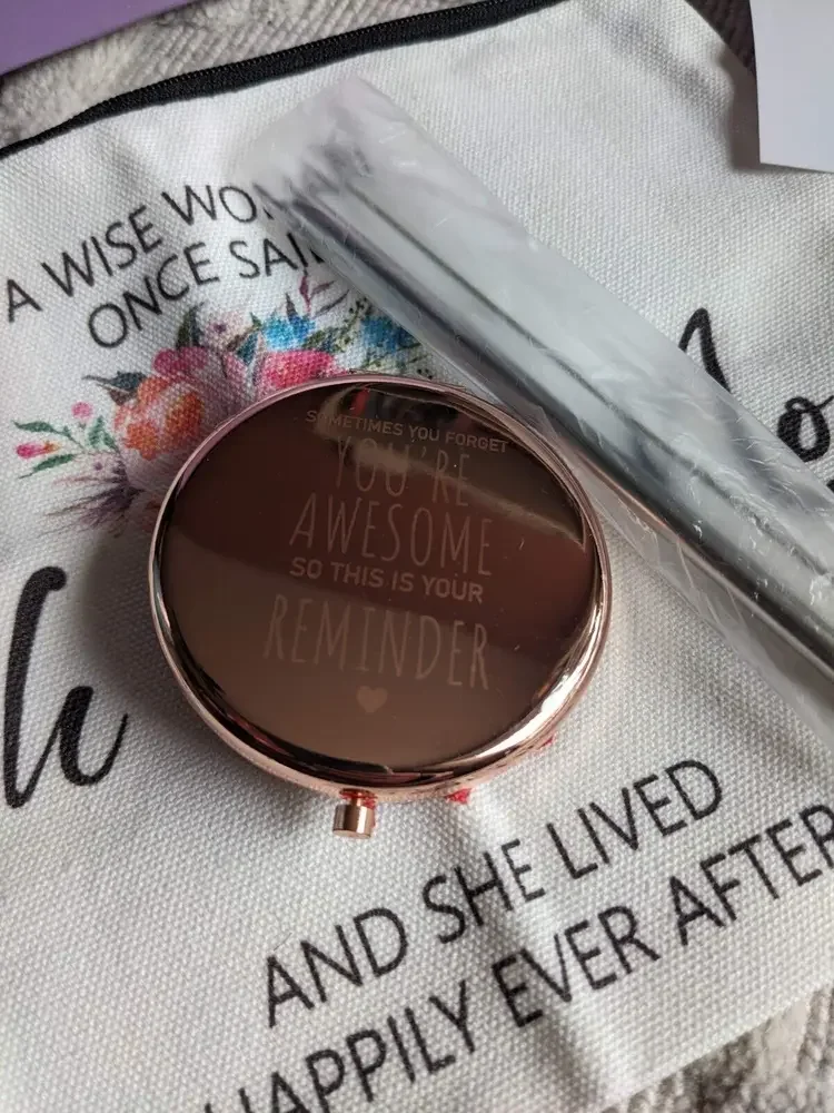 Gift Set - Picture 2 of 10